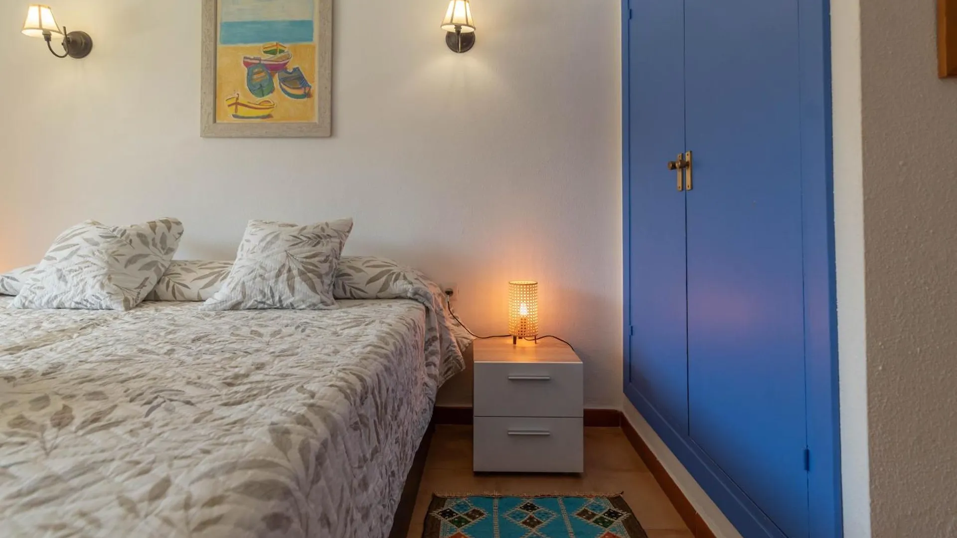 Apartment Cabopino Duplex, Swimming Pool, Beach 5Min Away, Chill Out Terrace And High-Speed Wifi Marbella