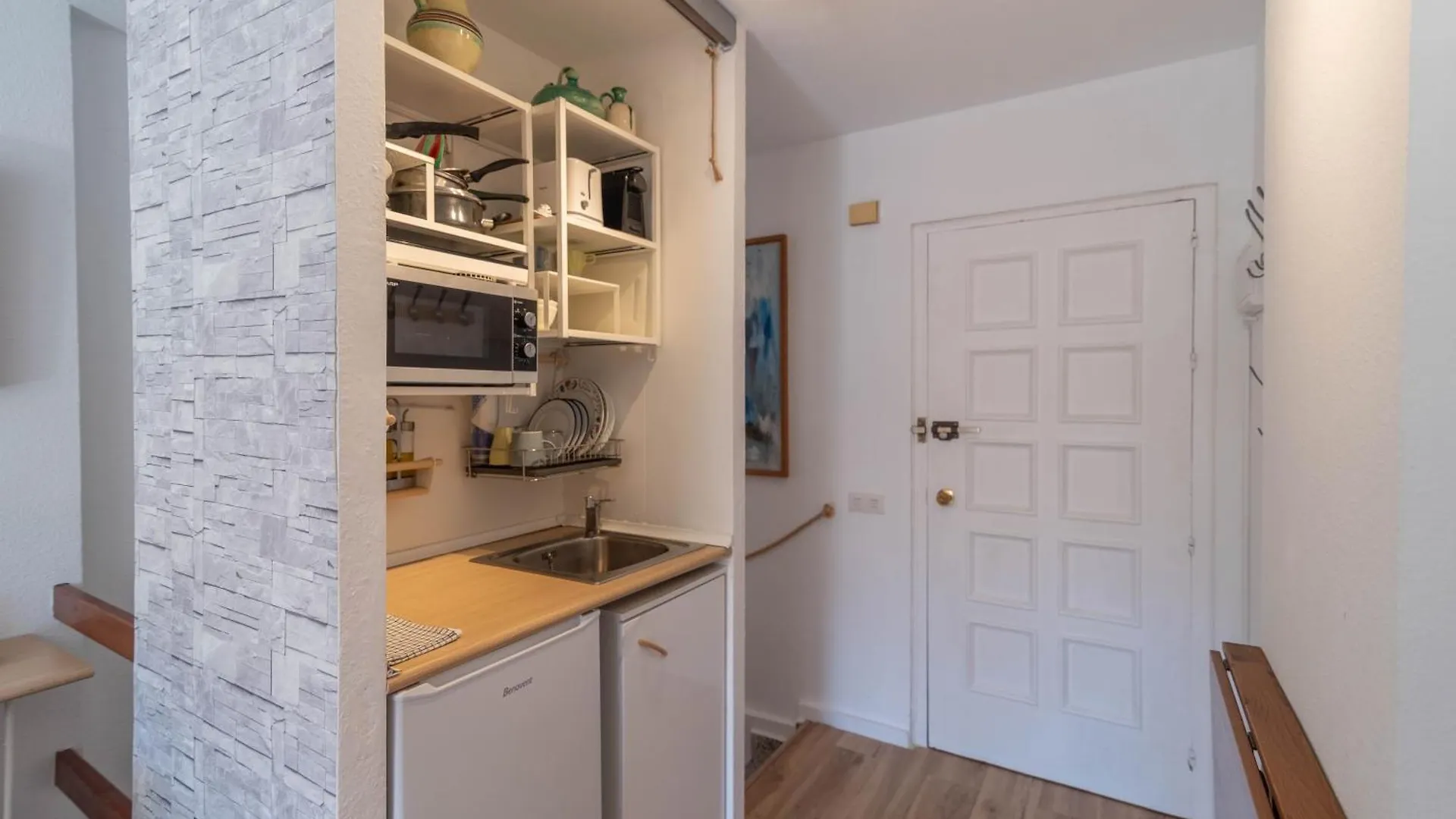 Apartment Cabopino Duplex, Swimming Pool, Beach 5Min Away, Chill Out Terrace And High-Speed Wifi Marbella