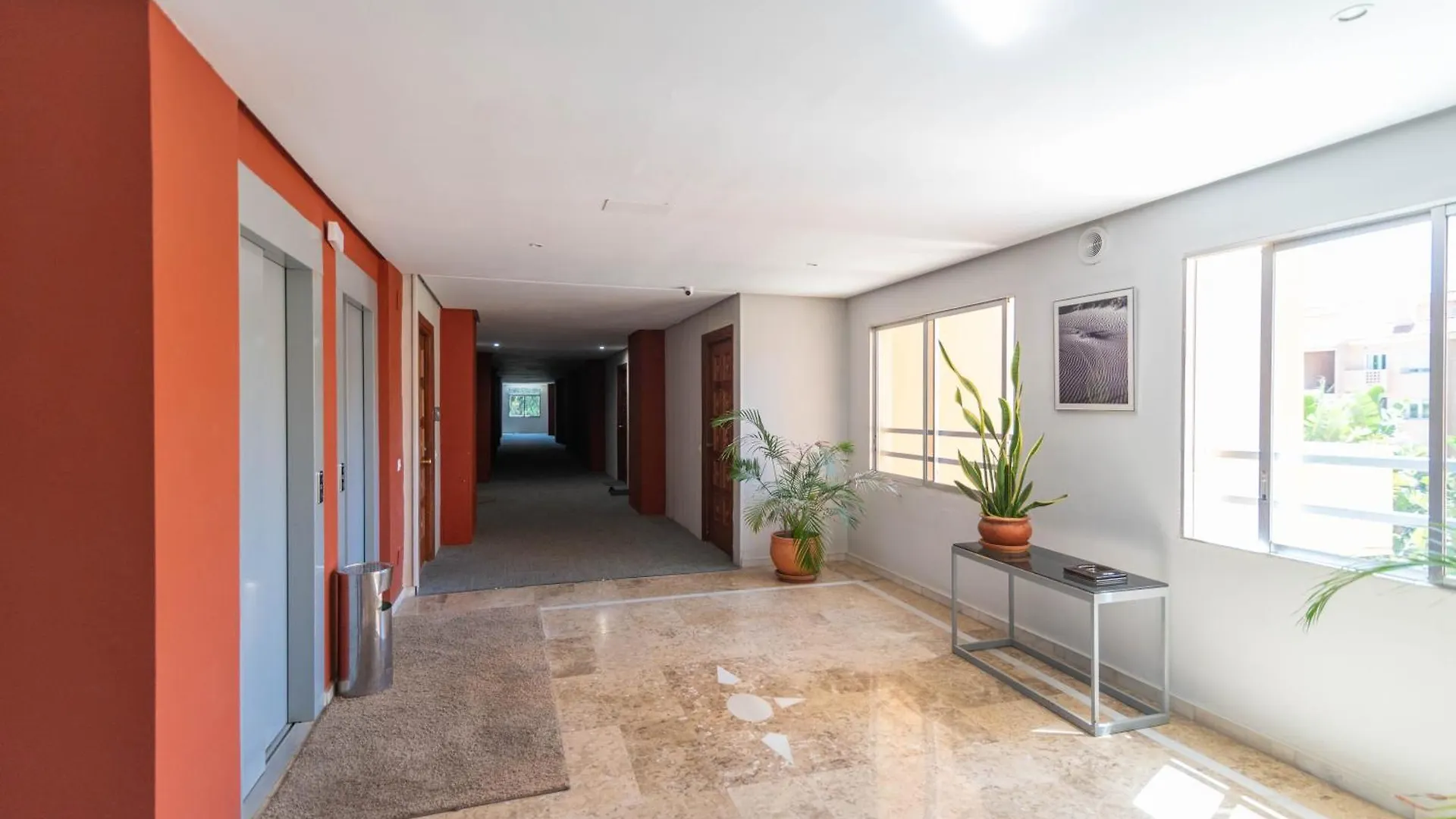 Cabopino Duplex, Swimming Pool, Beach 5Min Away, Chill Out Terrace And High-Speed Wifi Marbella