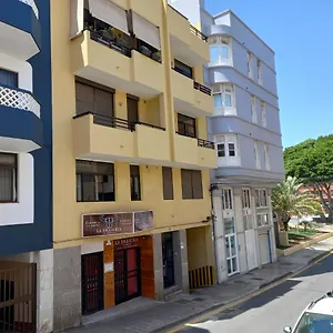 https://apartamento-medano-plaza.in-canary-islands.com